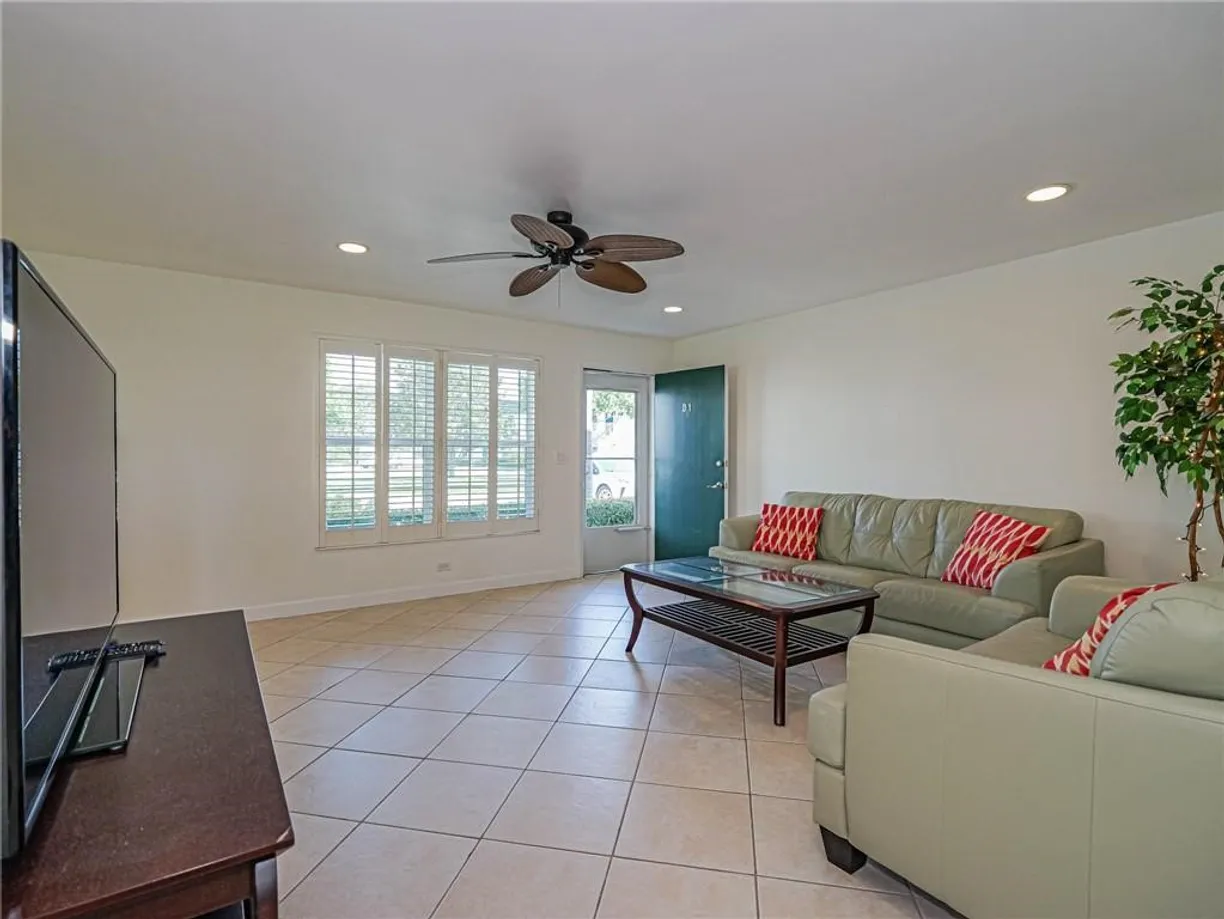 South Florida Real Estate | View 2800 Indian River, D1 | Listing