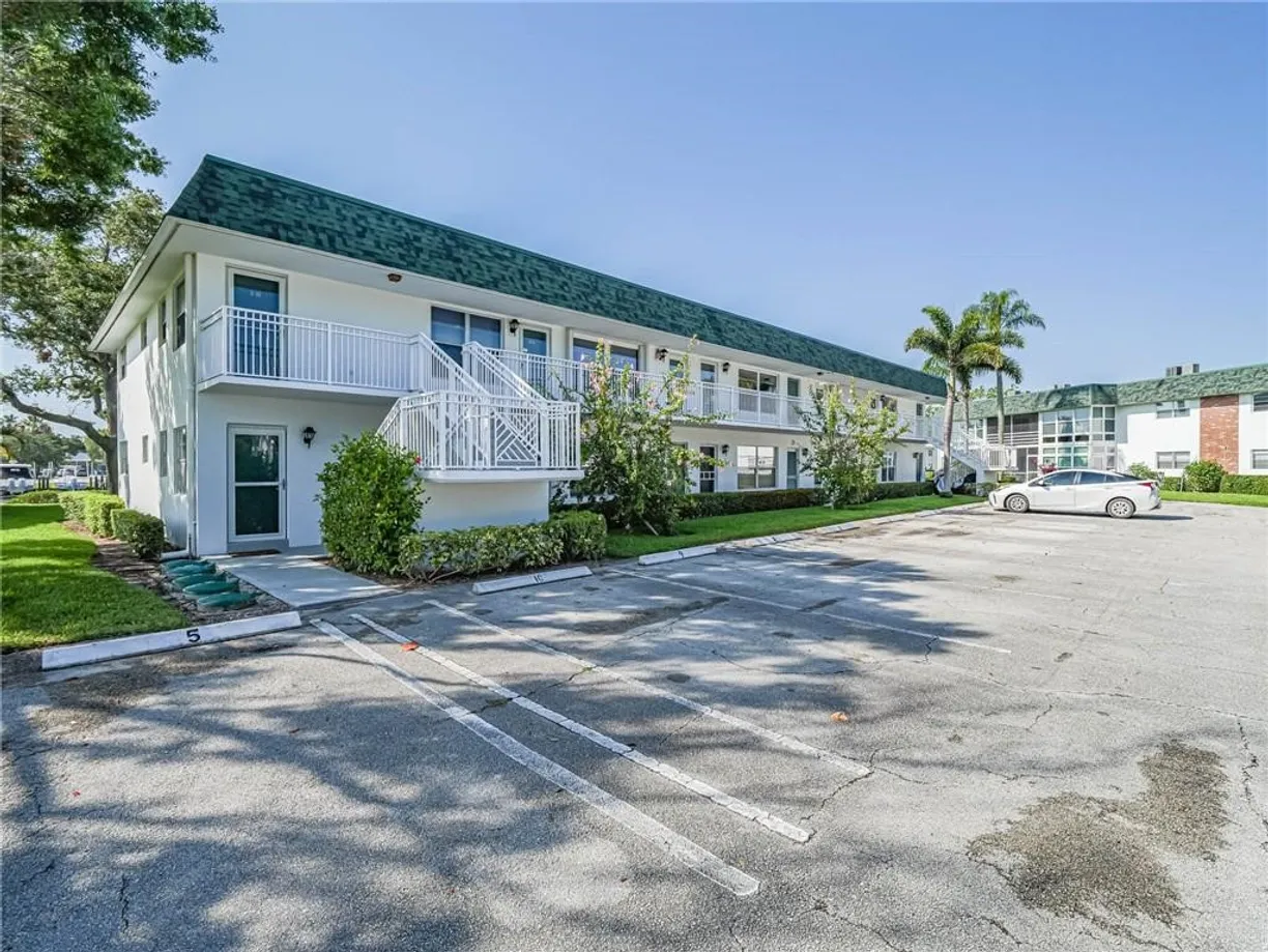 South Florida Real Estate | View 2800 Indian River, D1 | Listing