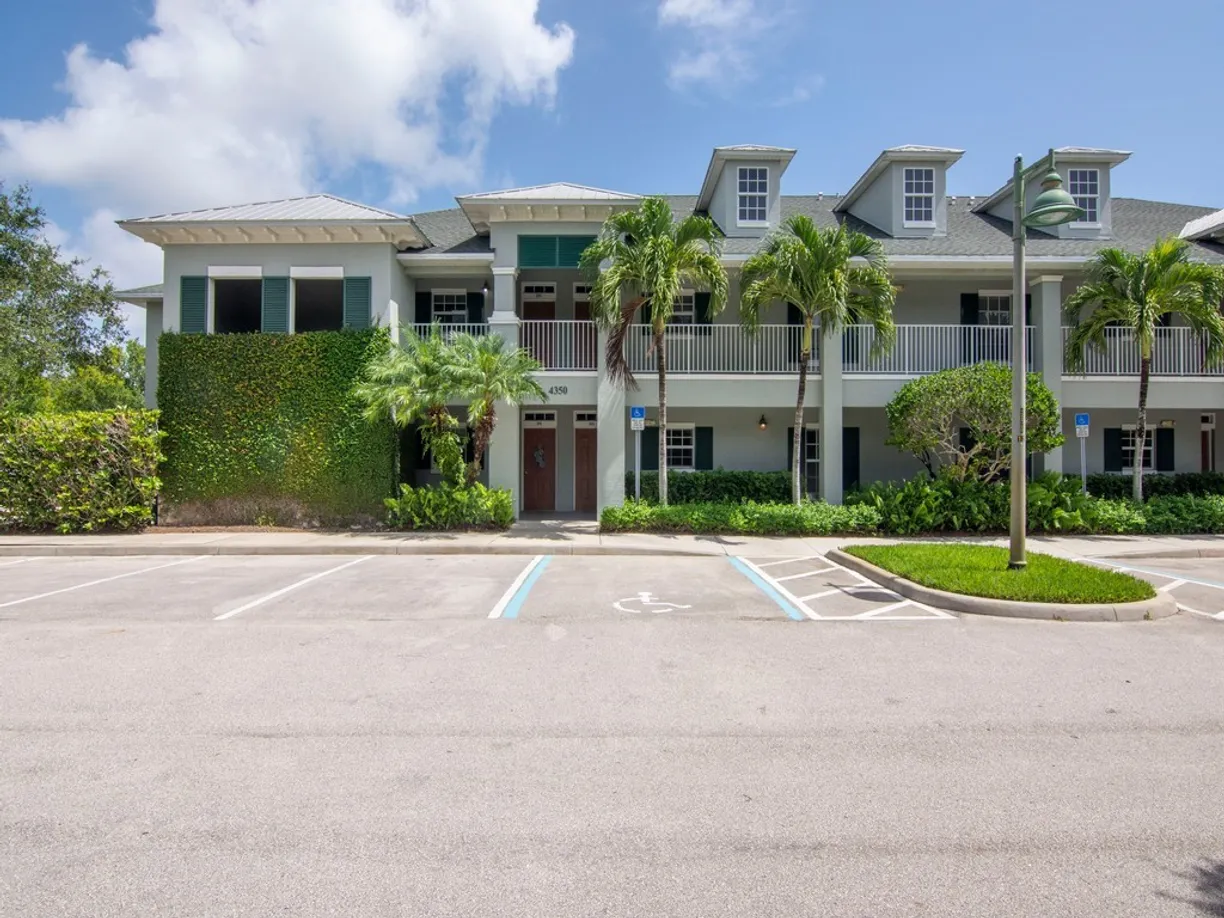South Florida Real Estate | View 4350 Doubles Alley, 102 | 2 Beds, 2 Baths