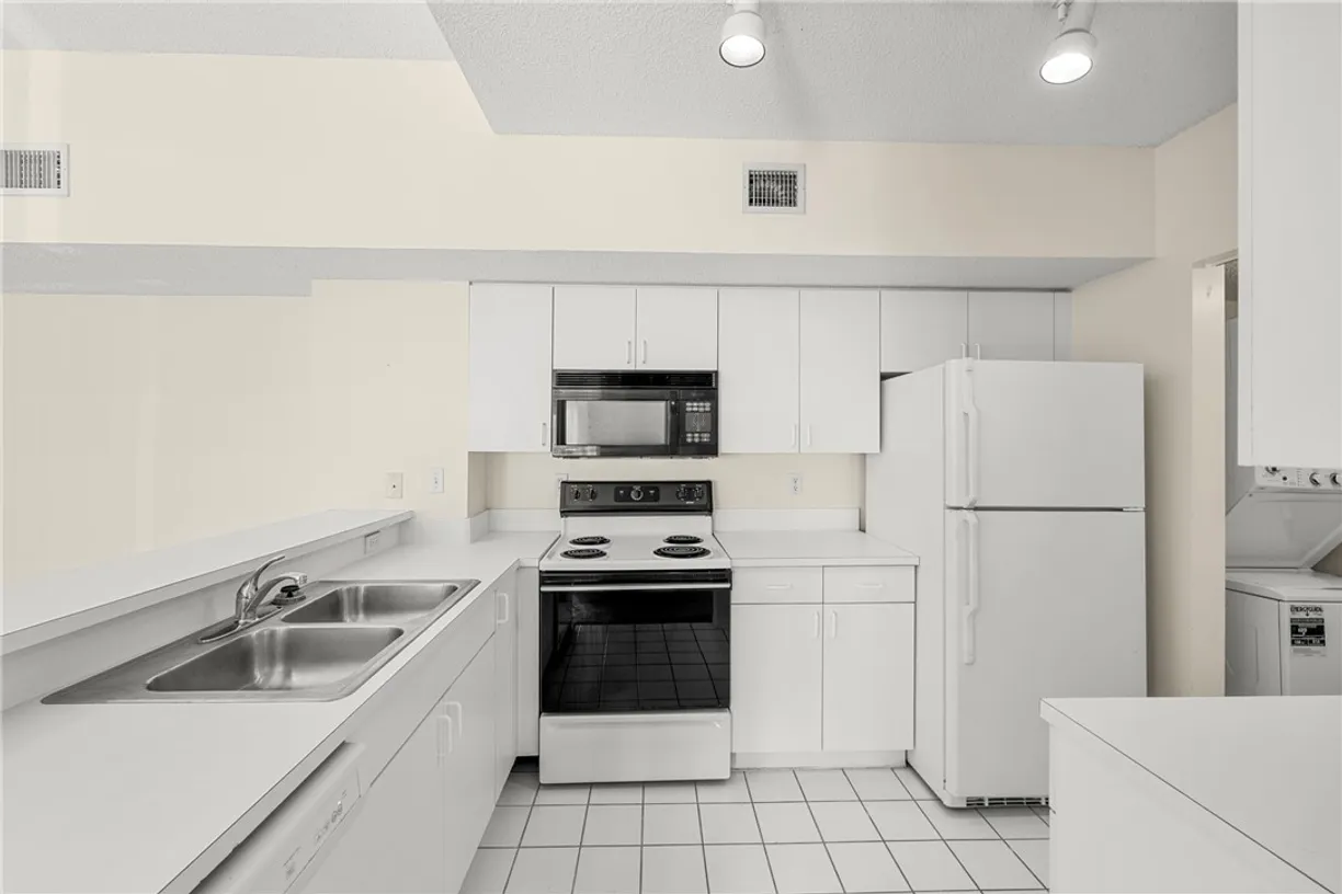 South Florida Real Estate | View 1590 S 42nd, 201 | Listing