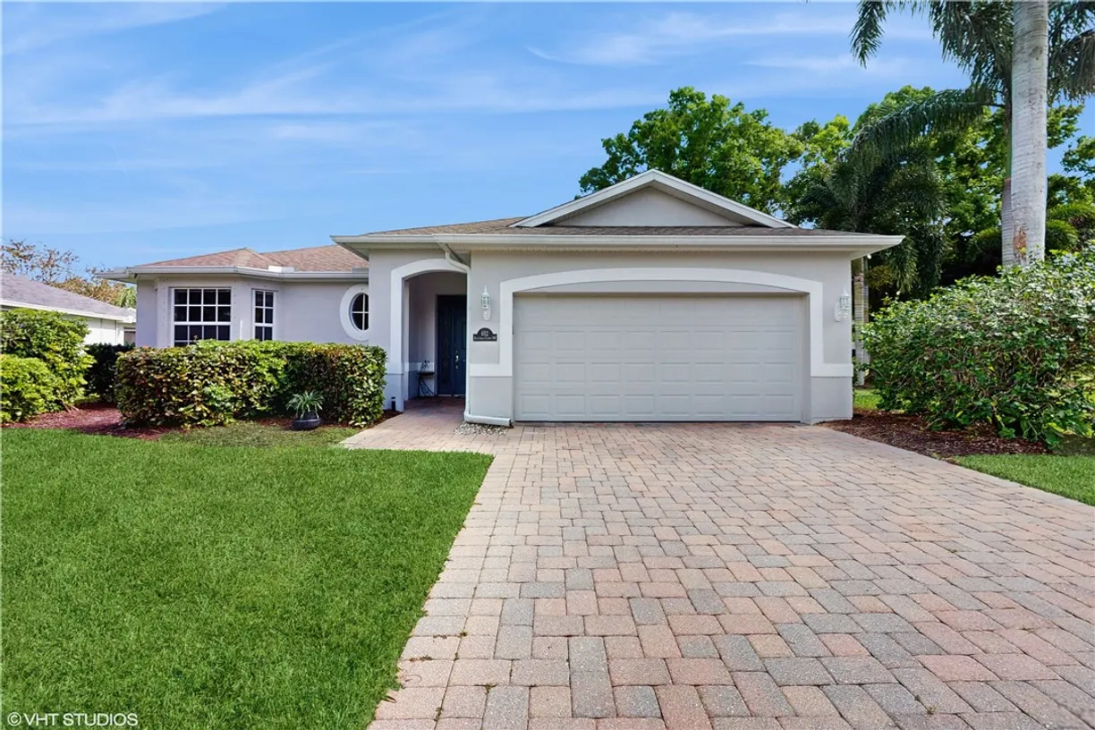 South Florida Real Estate | View 652 Hatteras | 3 Beds, 2 Baths