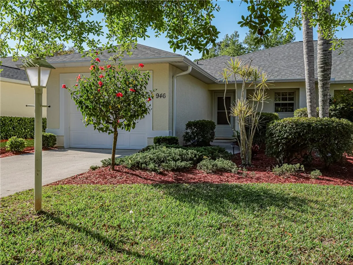 South Florida Real Estate | View 946 S Easy | 3 Beds, 2 Baths