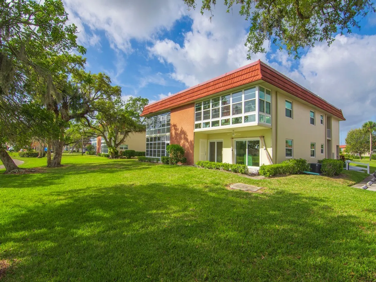 South Florida Real Estate | View 103 Royal Oak, 206 | 2 Beds, 2 Baths