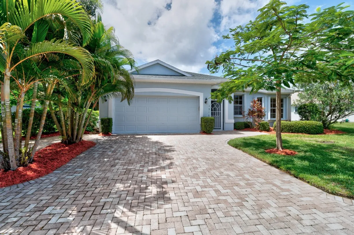 South Florida Real Estate | View 1316 Shoreline | 3 Beds, 2 Baths