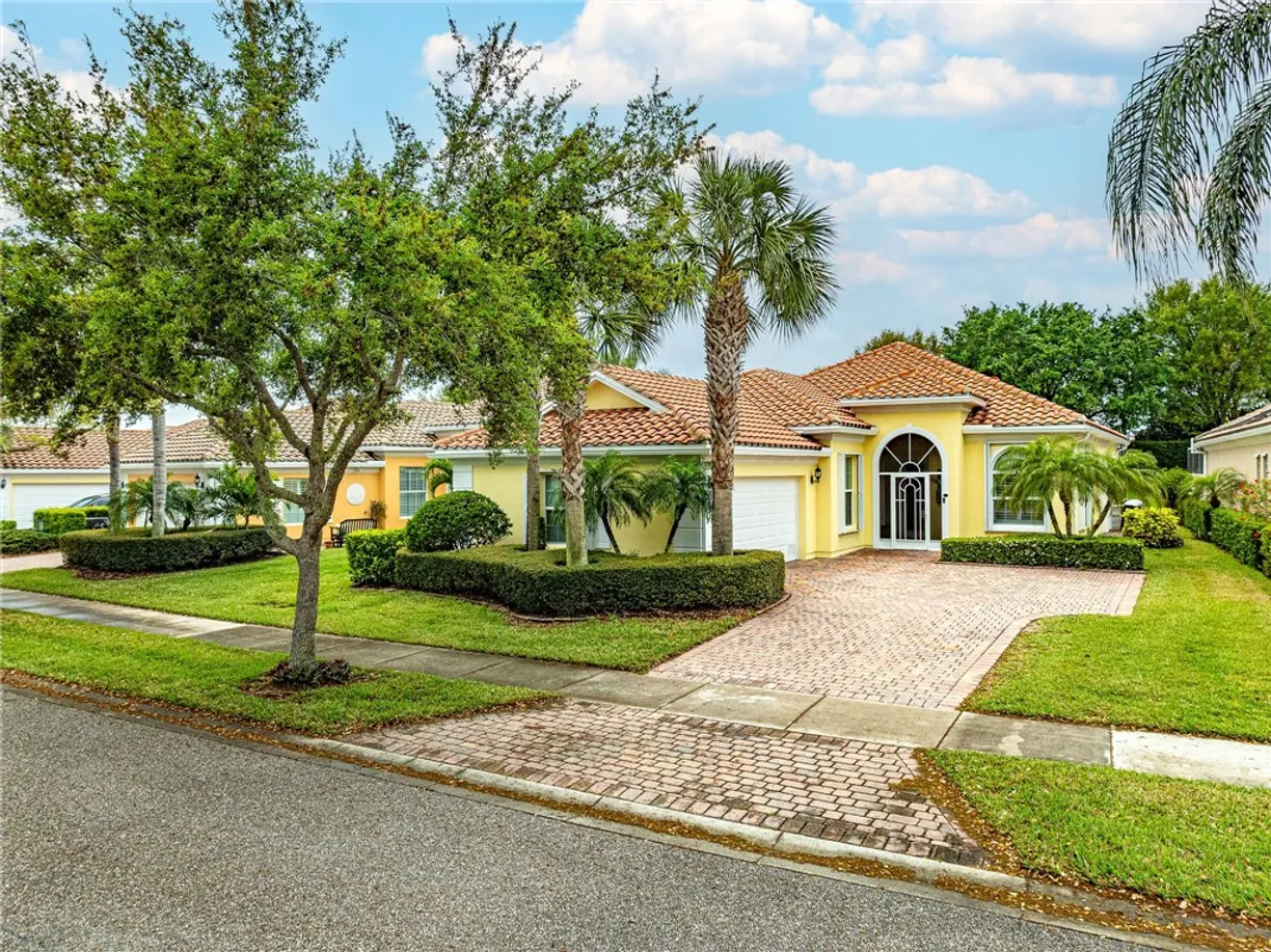 South Florida Real Estate | View 5193 Eleuthra | 3 Beds, 2 Baths