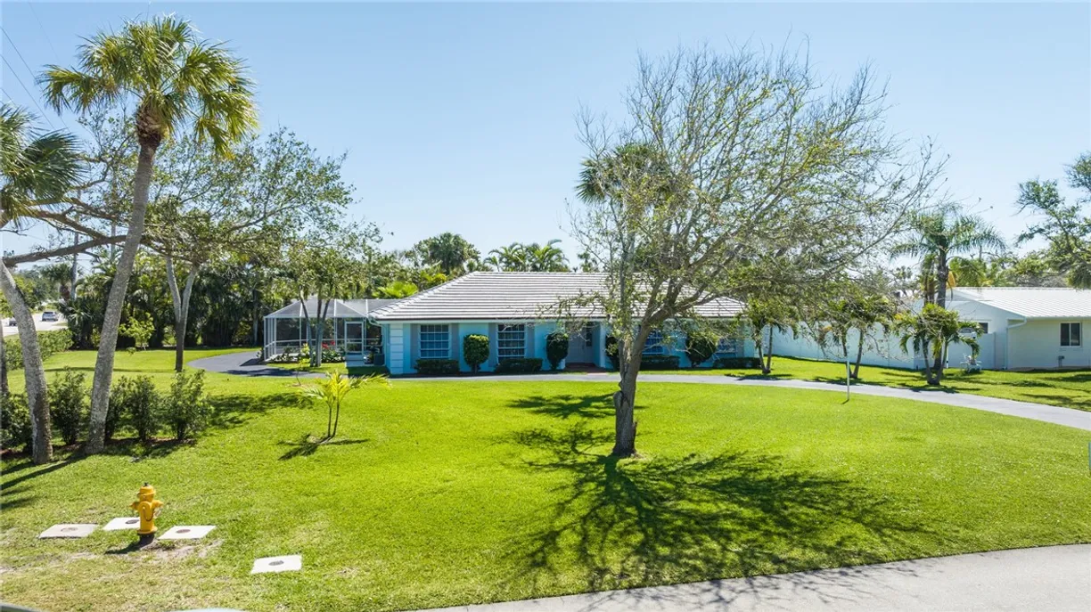 South Florida Real Estate | View 618 Conn | 3 Beds, 2 Baths