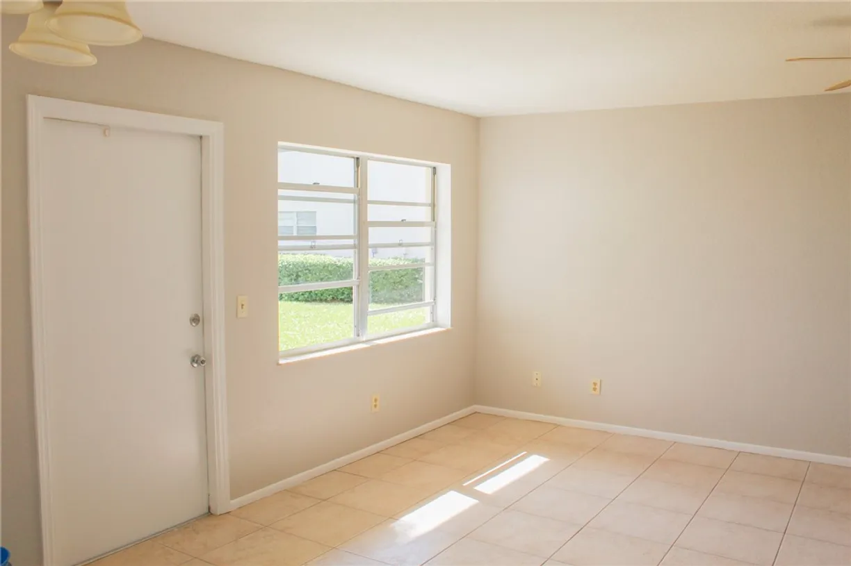 South Florida Real Estate | View 12 Vista Gardens, 105 | Listing