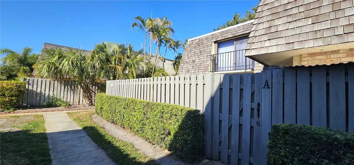 South Florida Real Estate | View 335 S Waverly, 7A | Listing