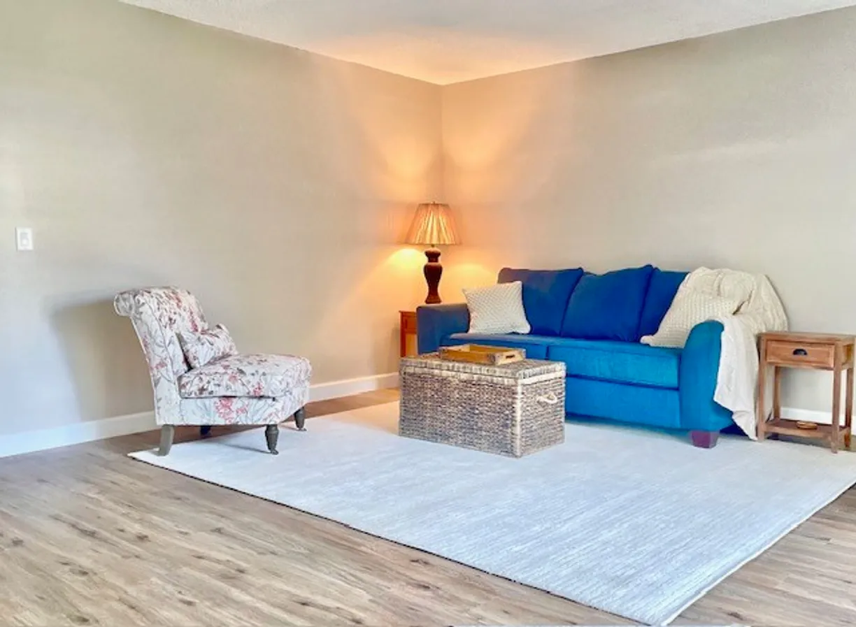South Florida Real Estate | View 7 Vista Gardens, 102 | 2 Beds, 2 Baths
