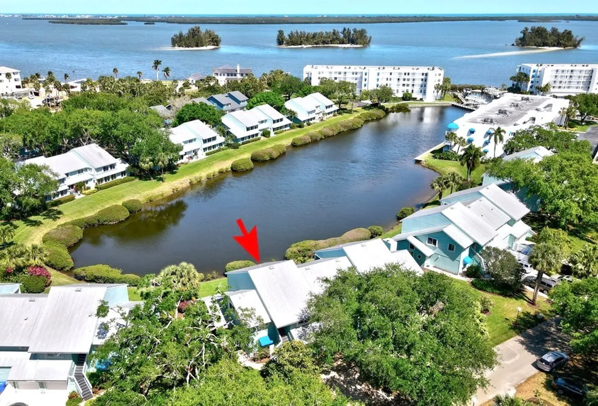 South Florida Real Estate | View 6408 S River Run, 6408 | 2 Beds, 2 Baths