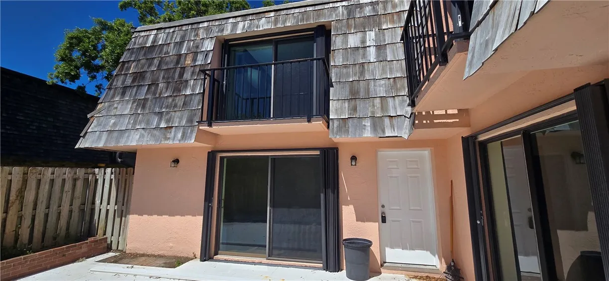 South Florida Real Estate | View 350 E Waverly, D | 2 Beds, 2 Baths