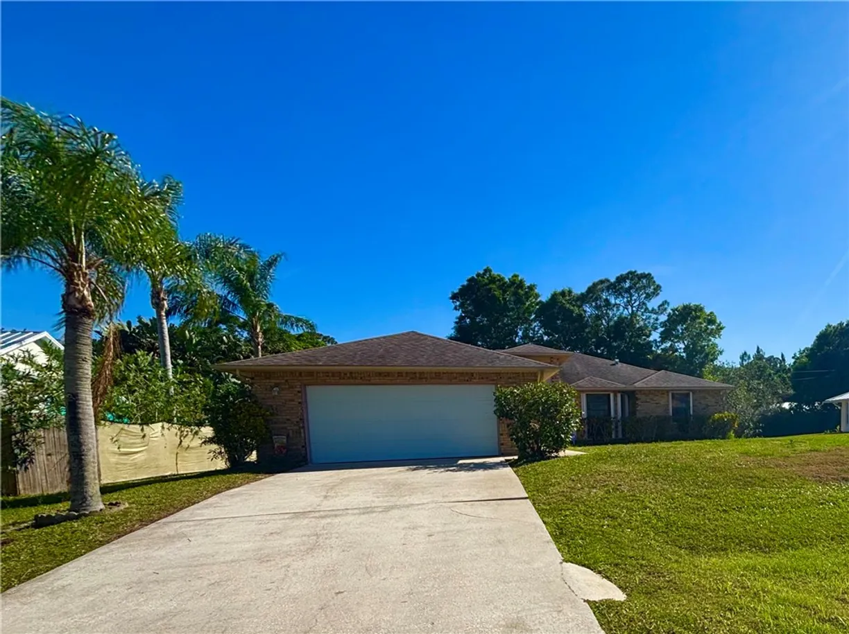 South Florida Real Estate | View 450 Memorial | 3 Beds, 2 Baths