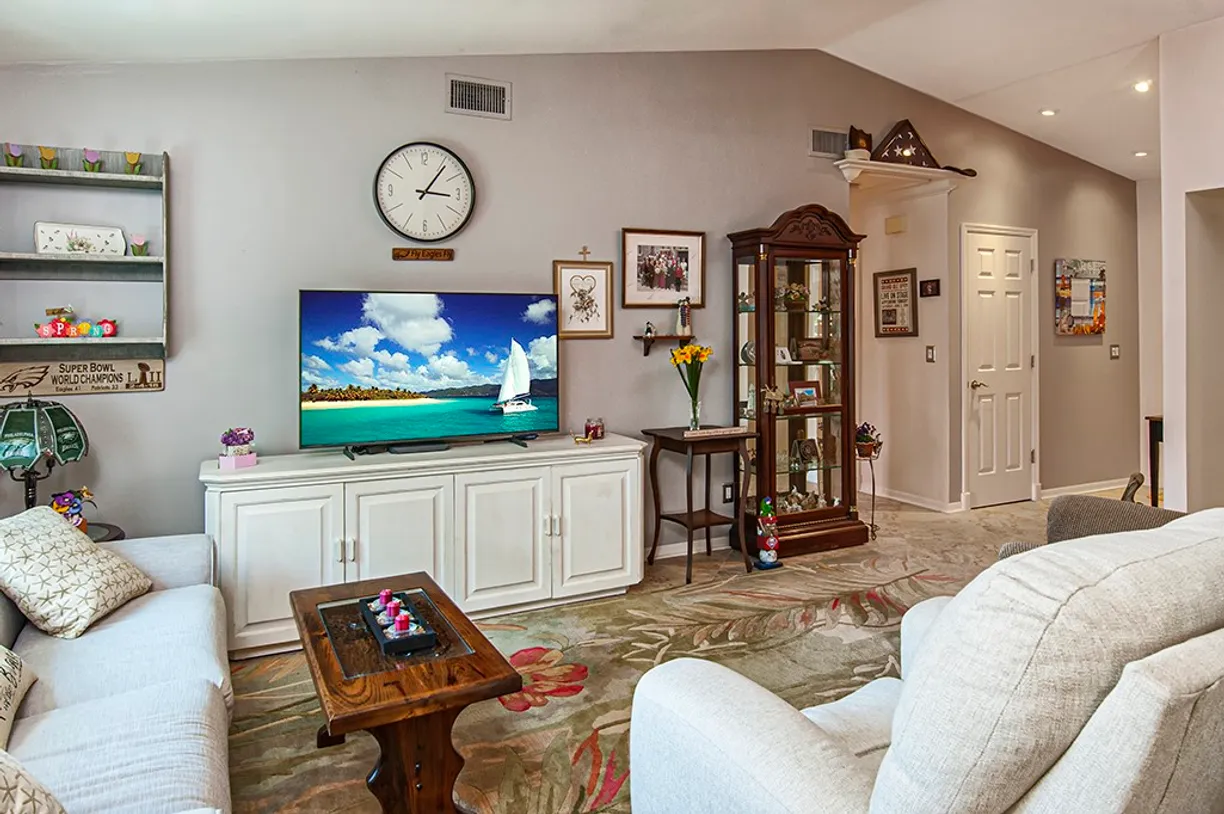 South Florida Real Estate | View 571 24th | 3 Beds, 2 Baths