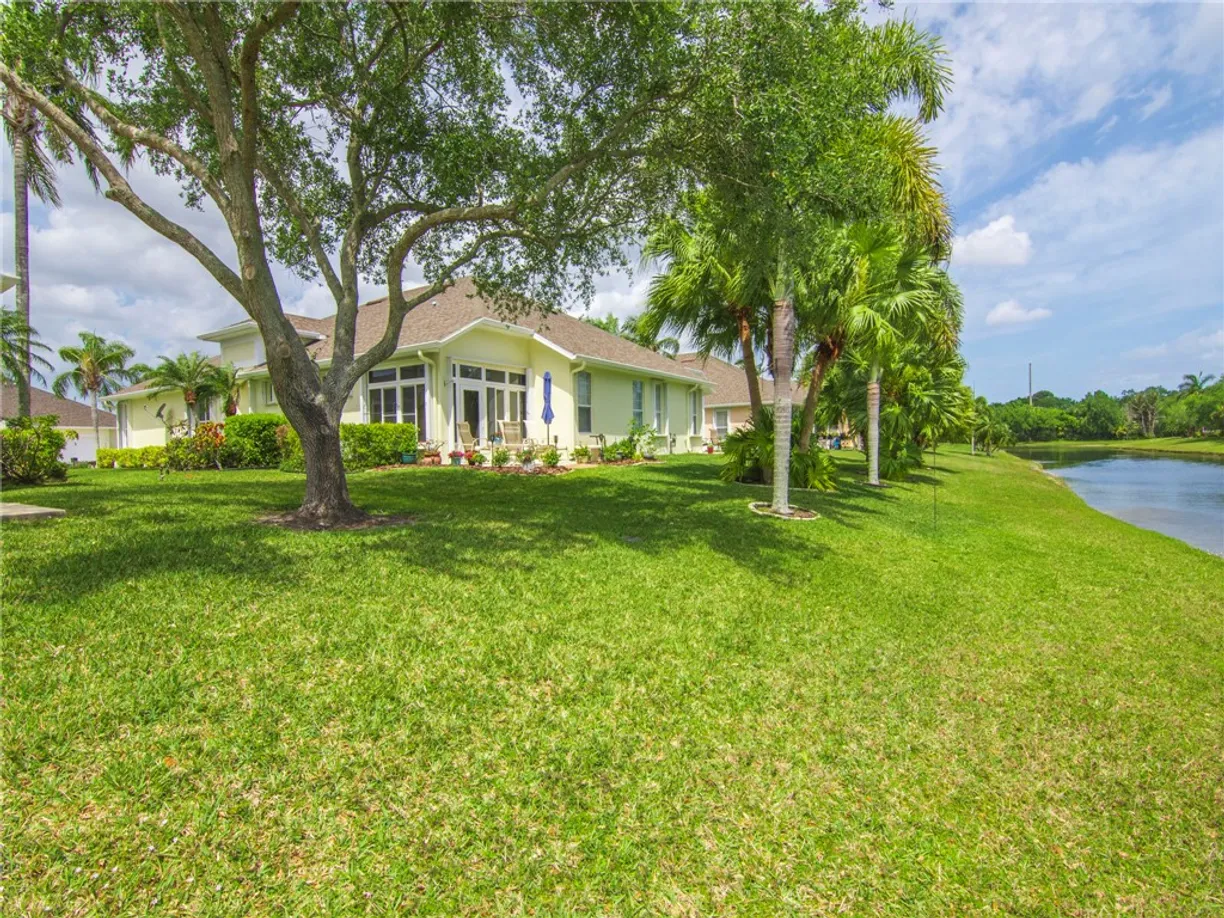 South Florida Real Estate | View 465 E Tangerine | 3 Beds, 2 Baths