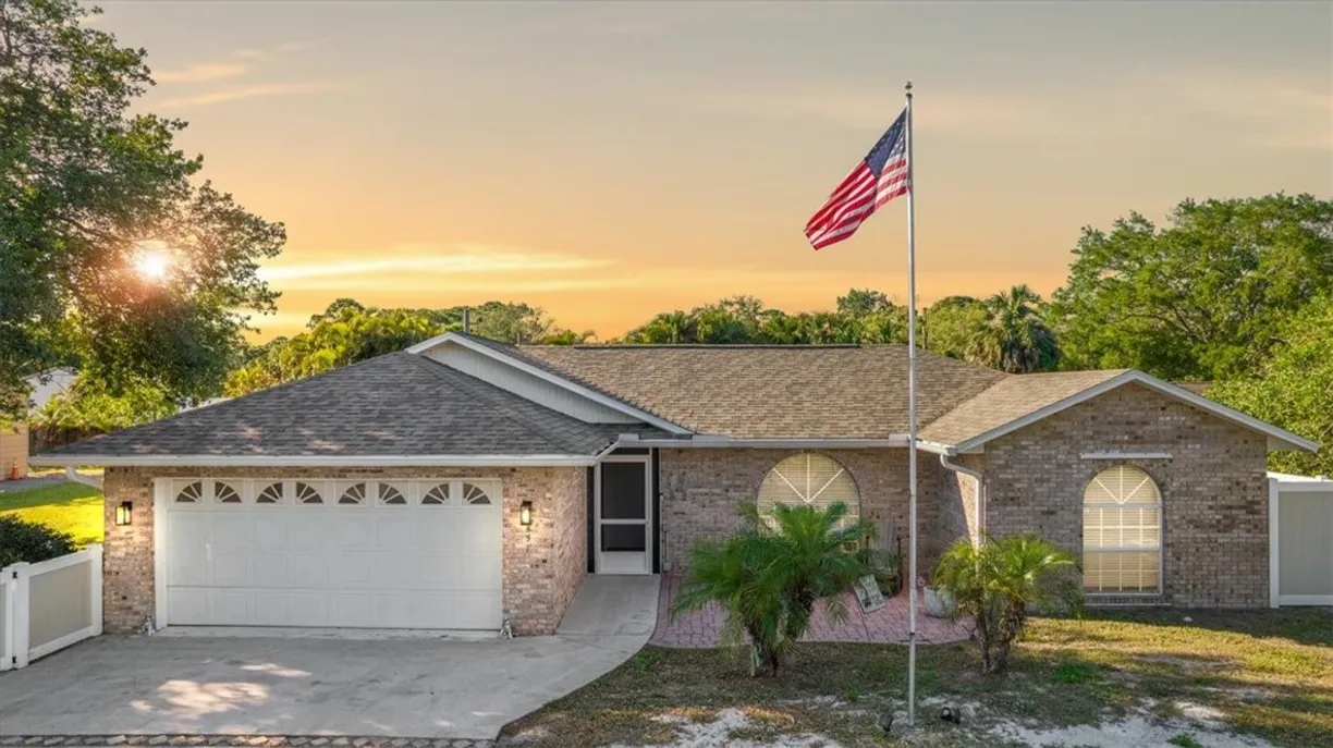South Florida Real Estate | View 537 Cavern | 3 Beds, 2 Baths
