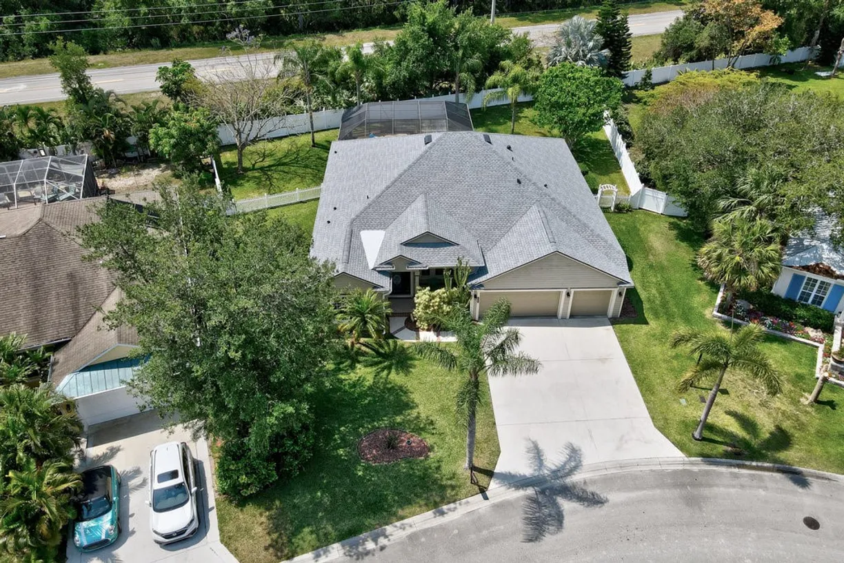 South Florida Real Estate | View 2485 4th | Listing