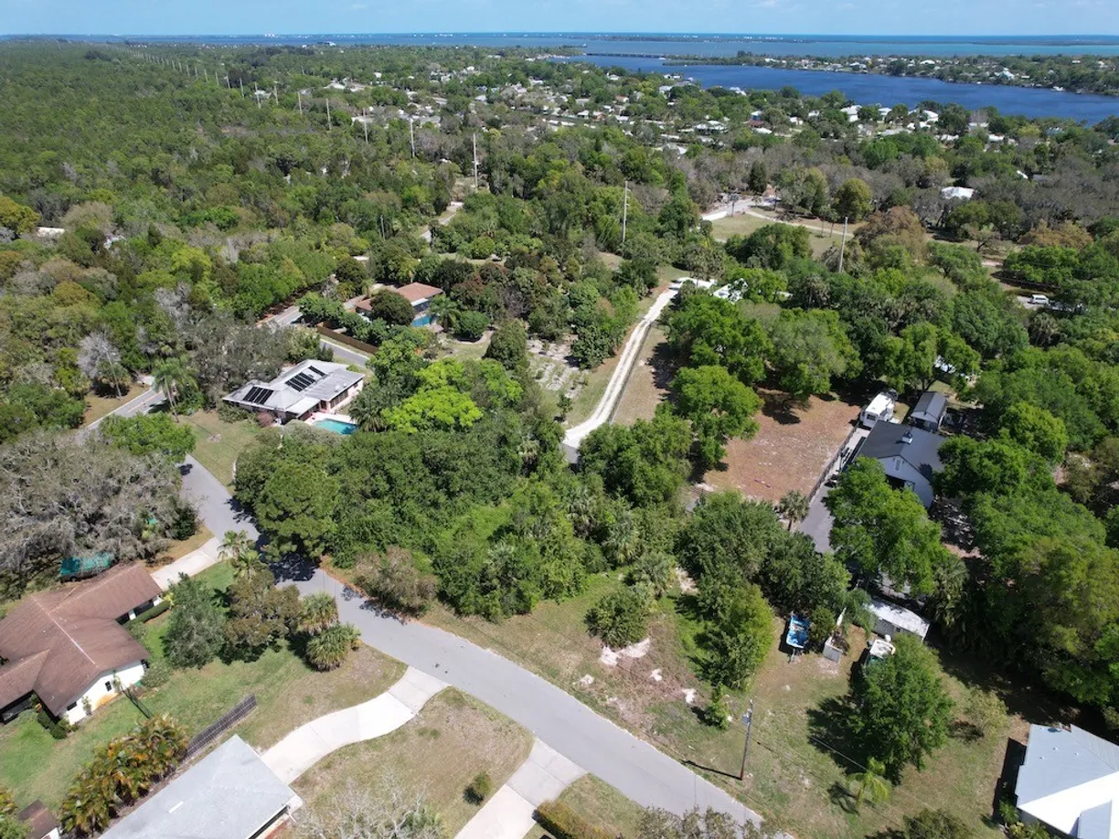 South Florida Real Estate | View 00 Oak Trail | Listing