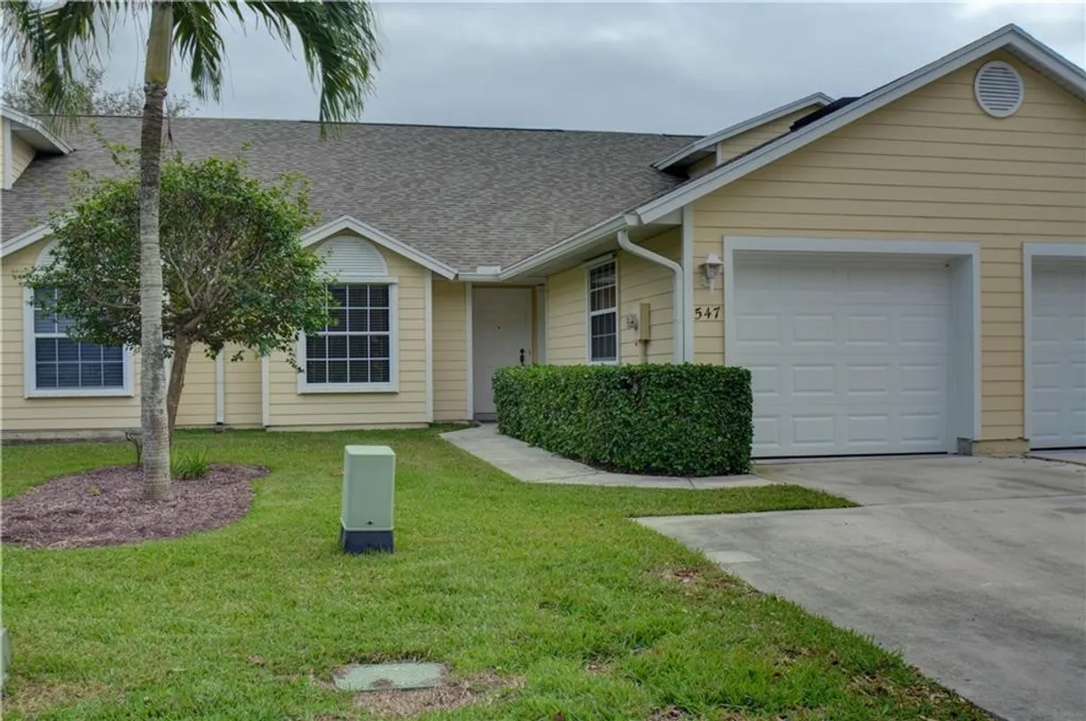 South Florida Real Estate | View 547 6th | 2 Beds, 2 Baths