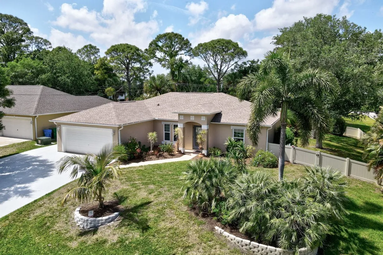 South Florida Real Estate | View 501 Caravan | 3 Beds, 2 Baths