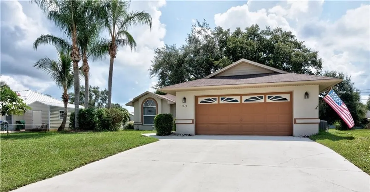 South Florida Real Estate | View 1013 Phelps | 3 Beds, 2 Baths