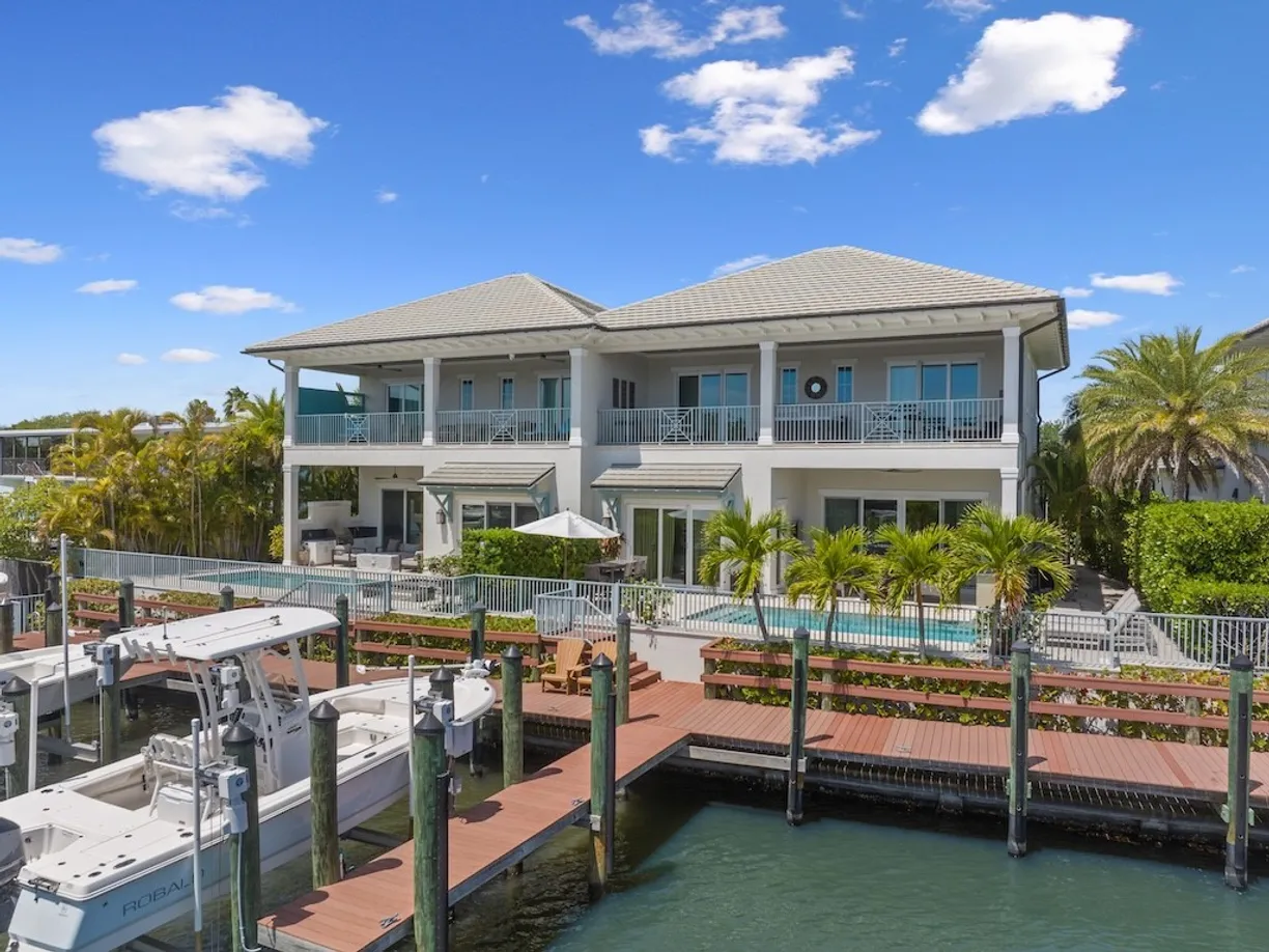 South Florida Real Estate | View 21 Royal Palm Pointe, C | Listing