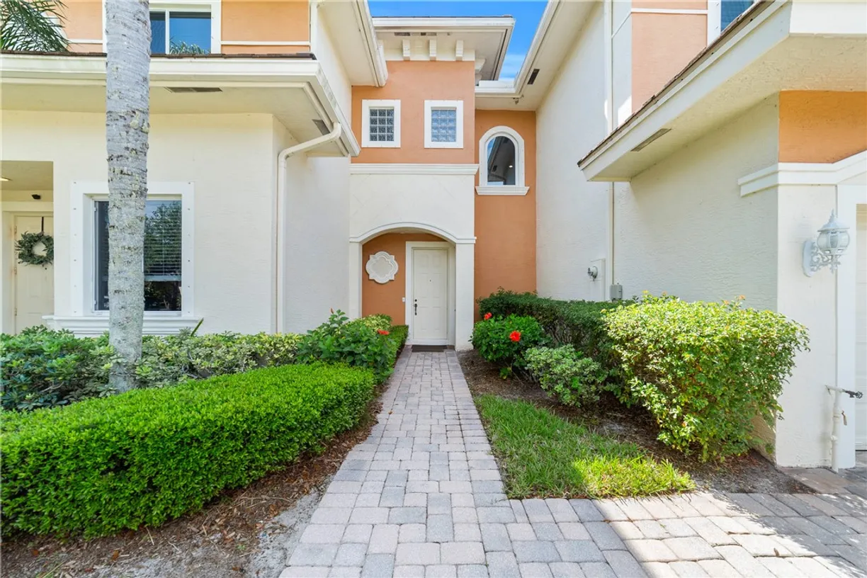 South Florida Real Estate | View 2613 Langrove | Listing