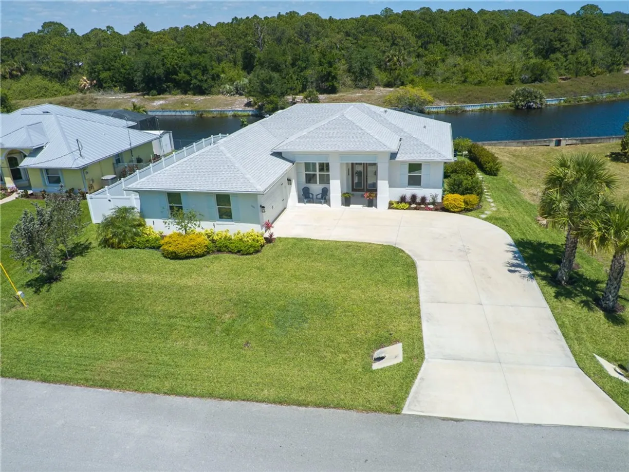 South Florida Real Estate | View 185 Day | 3 Beds, 2 Baths