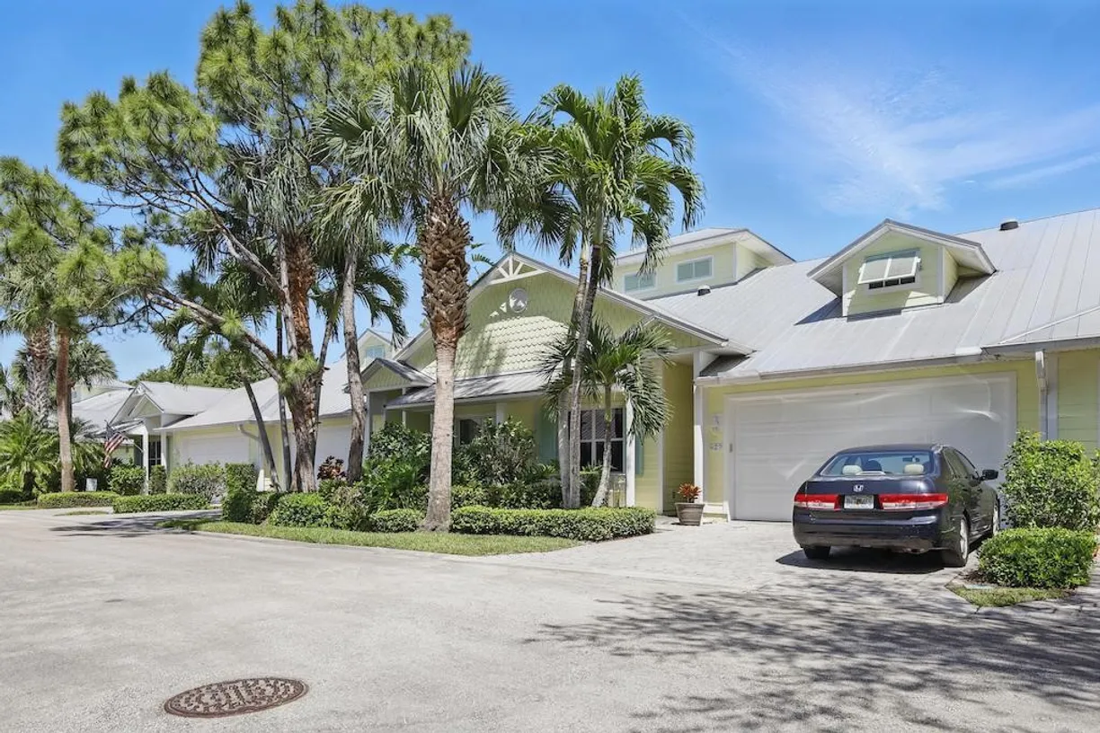 South Florida Real Estate | View 427 Pineapple | 3 Beds, 2 Baths