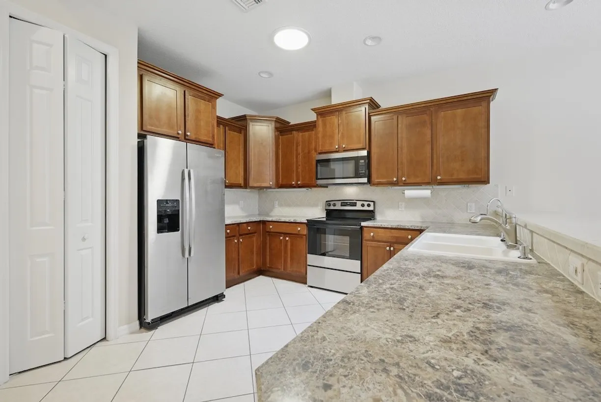 South Florida Real Estate | View 427 Pineapple | Listing