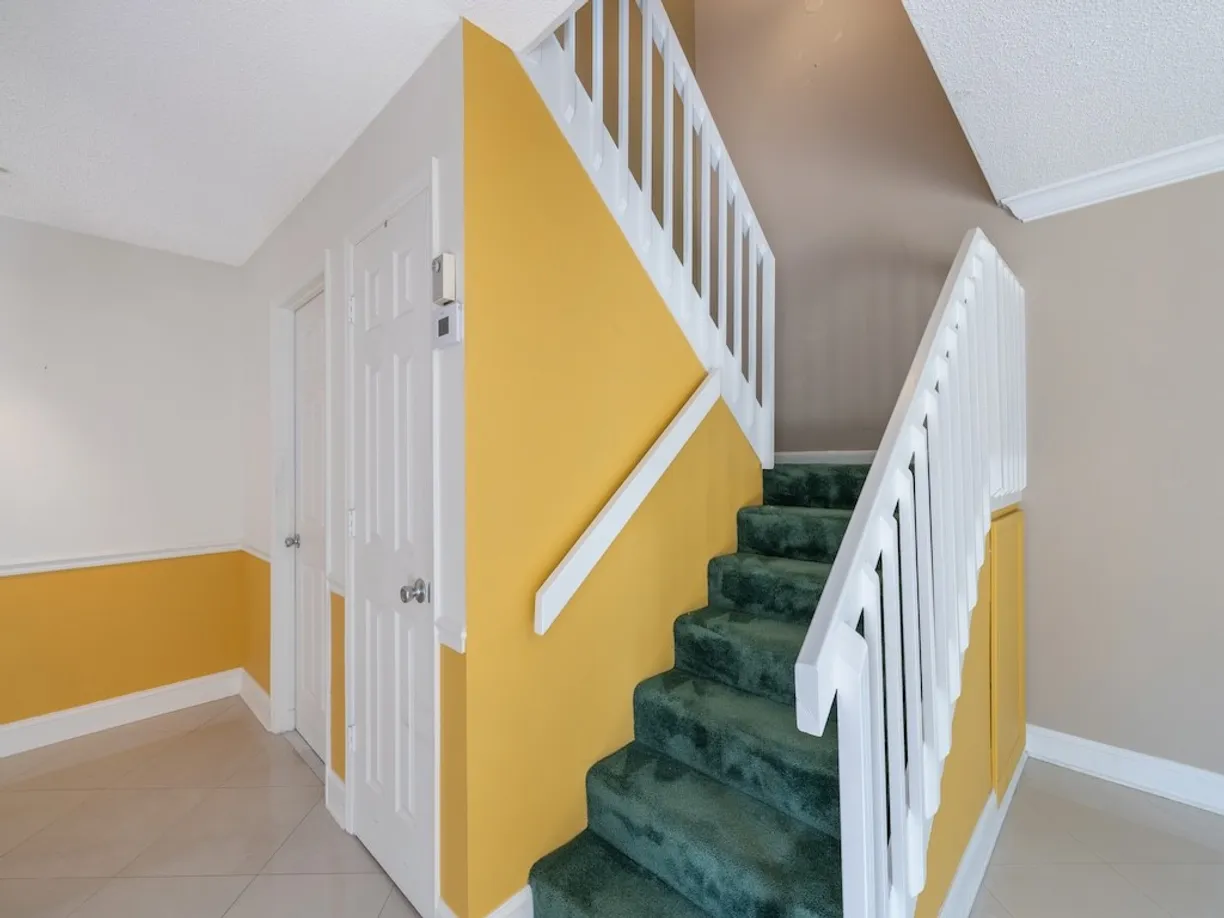 South Florida Real Estate | View 350 E Waverly, 5C | Listing