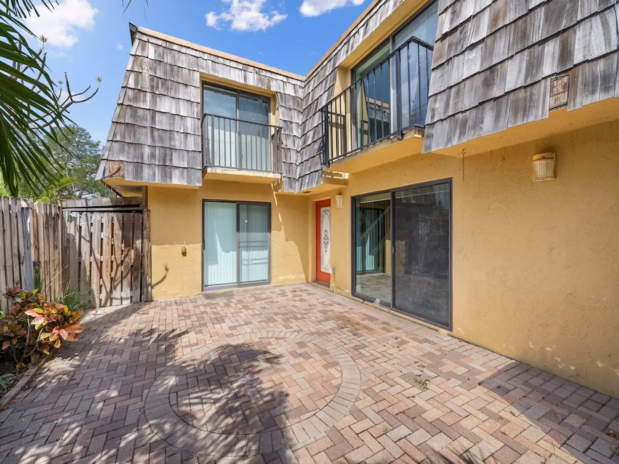 South Florida Real Estate | View 350 E Waverly, 5C | Listing