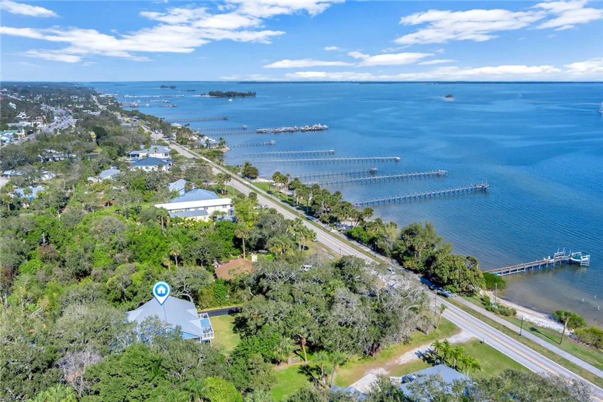 South Florida Real Estate | View 925 Indian River | Listing