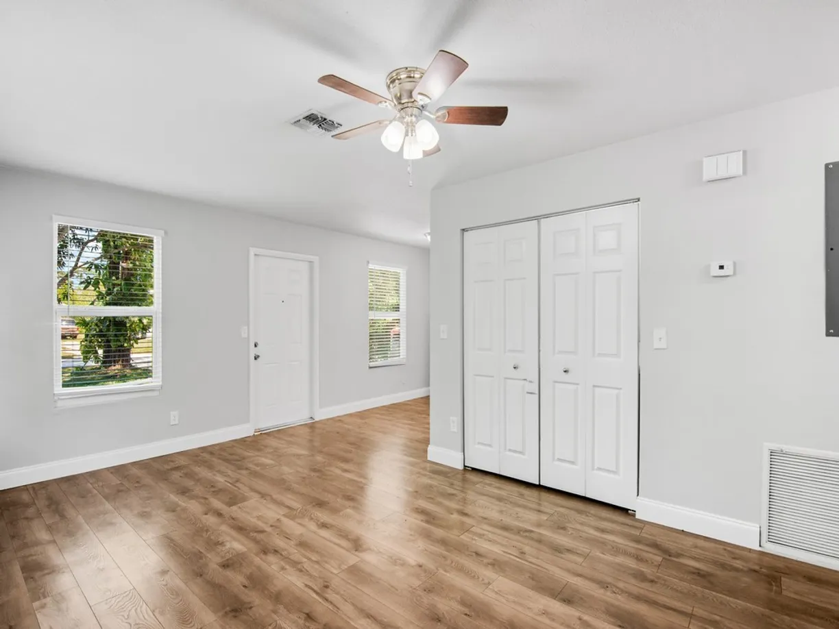 South Florida Real Estate | View 1325 17th | 2 Beds, 1 Bath
