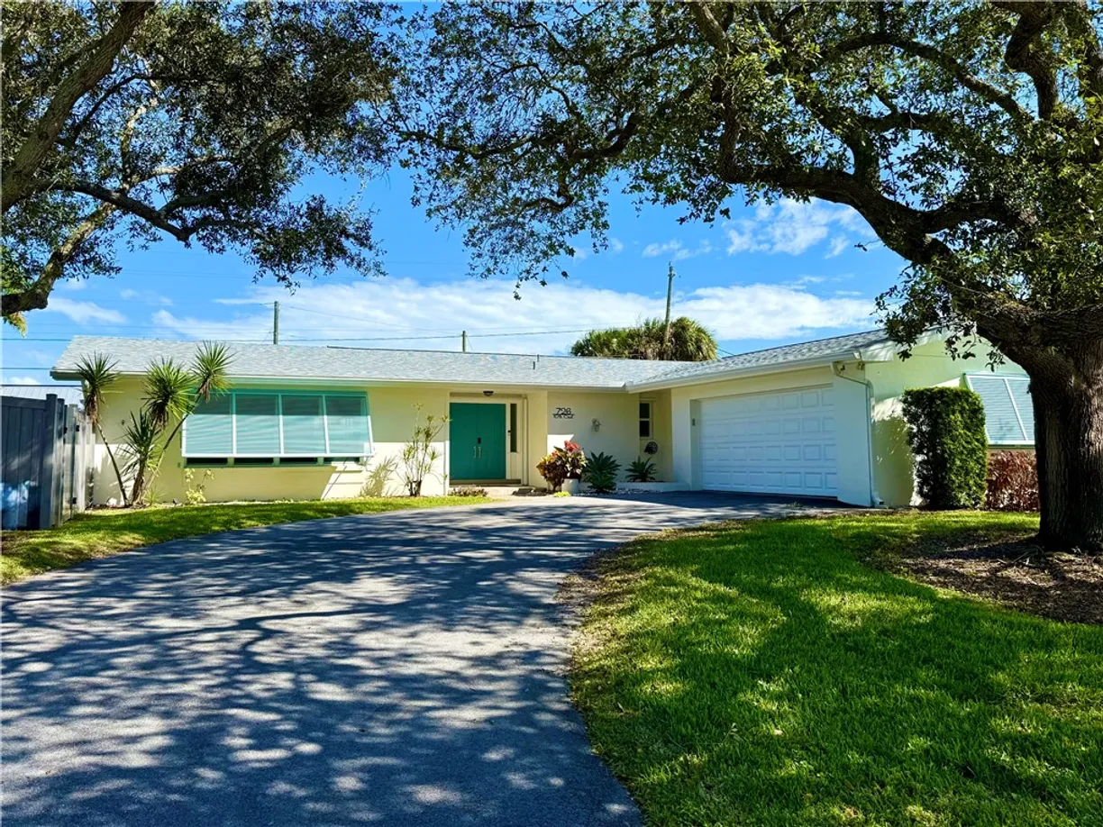 726 10th, County Southeast, FL 32962 Property for sale