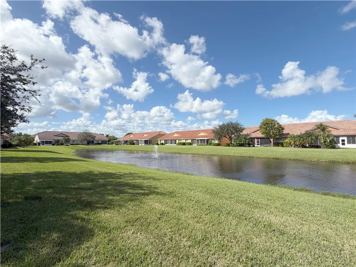 6370 Oxford #102B, County Central, FL 32966 Property for sale