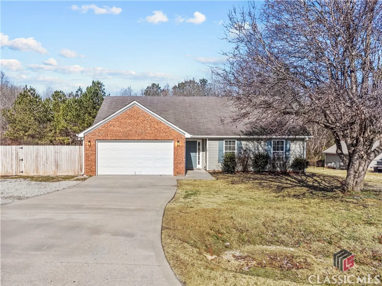 Athens, GA Real Estate | View 104 Oconee Meadows Lane | 3 Beds, 2 Baths