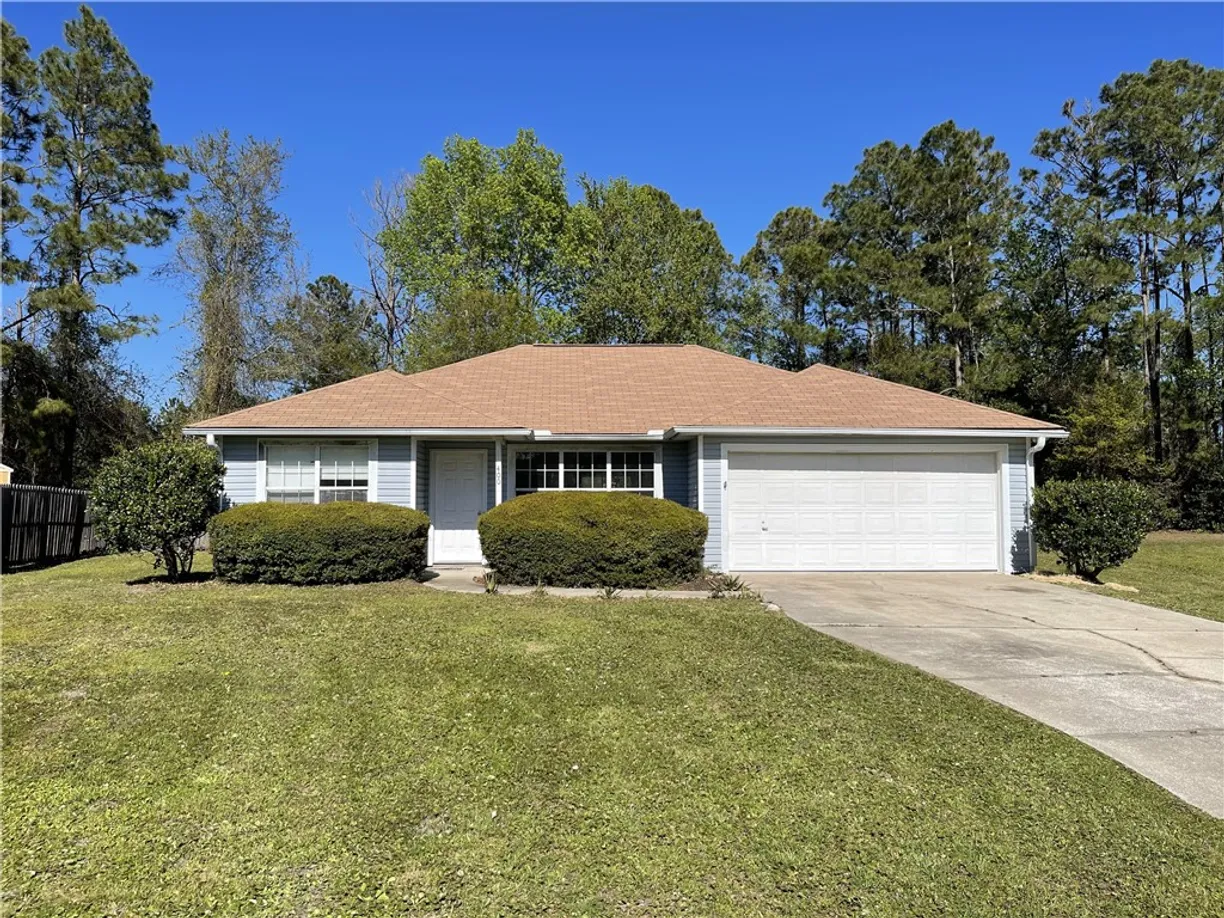 Savannah Real Estate | View 400 Diamondback Drive | 3 Beds, 2 Baths