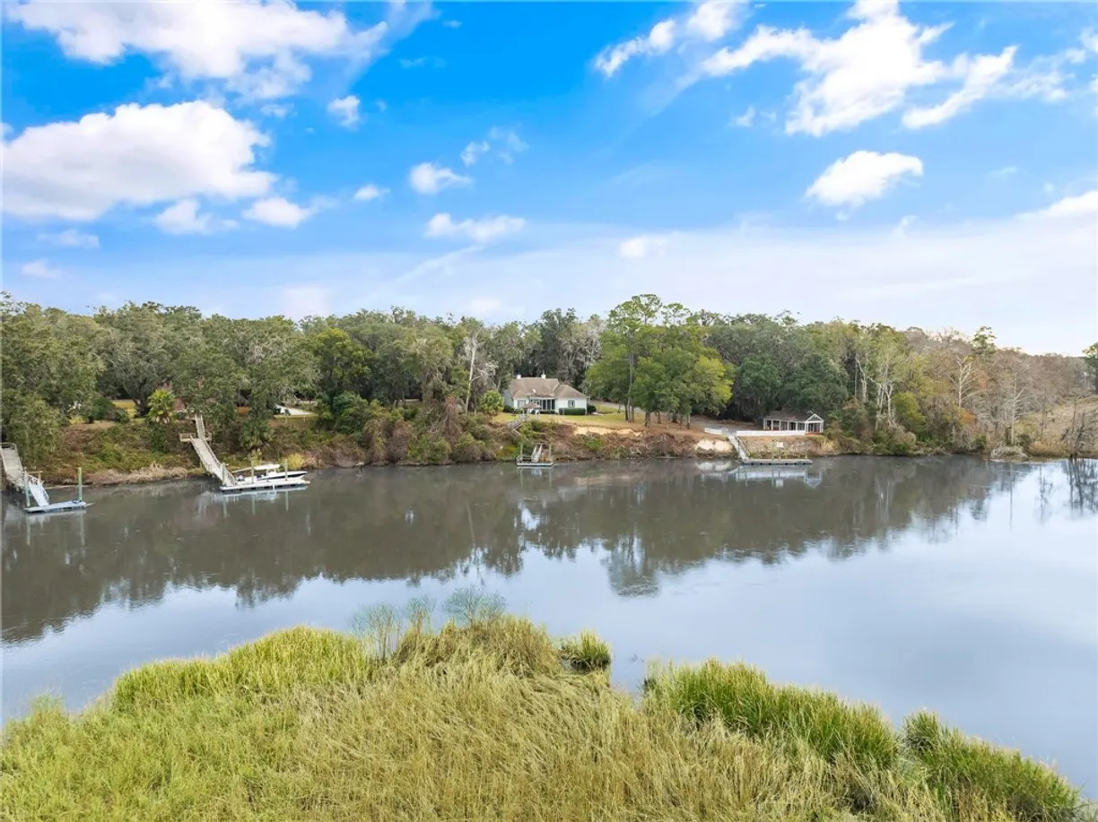 Savannah Real Estate | View 1230 River Drive | 3 Beds, 2 Baths
