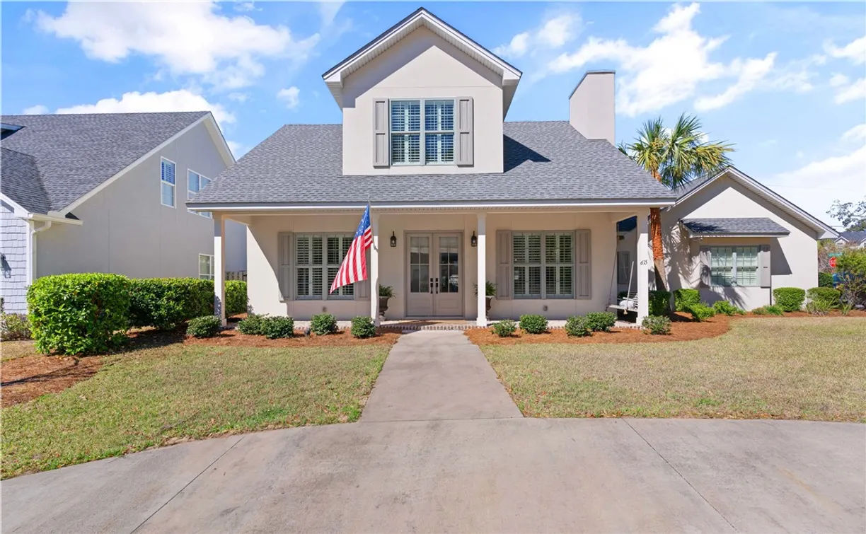 Savannah Real Estate | View 615 Lake View Cottages Drive | 3 Beds, 2 Baths