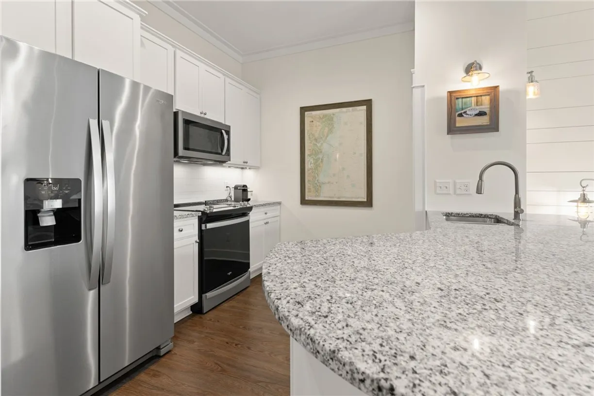 Savannah Real Estate | View 400 Ocean Boulevard, 2306 | 1 Bed, 1 Bath