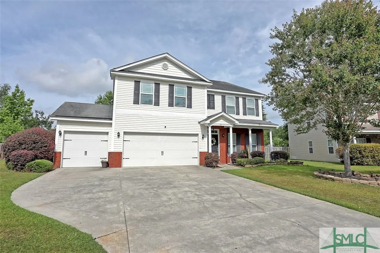 Savannah Real Estate | View 33 Wesleyan Drive | 4 Beds, 2 Baths | View 1