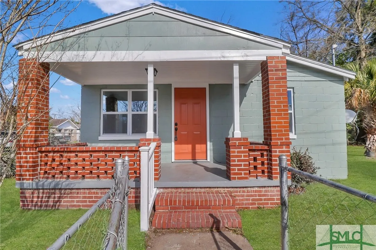 Savannah Real Estate | View 610 Amaranth Avenue | 2 Beds, 1 Bath