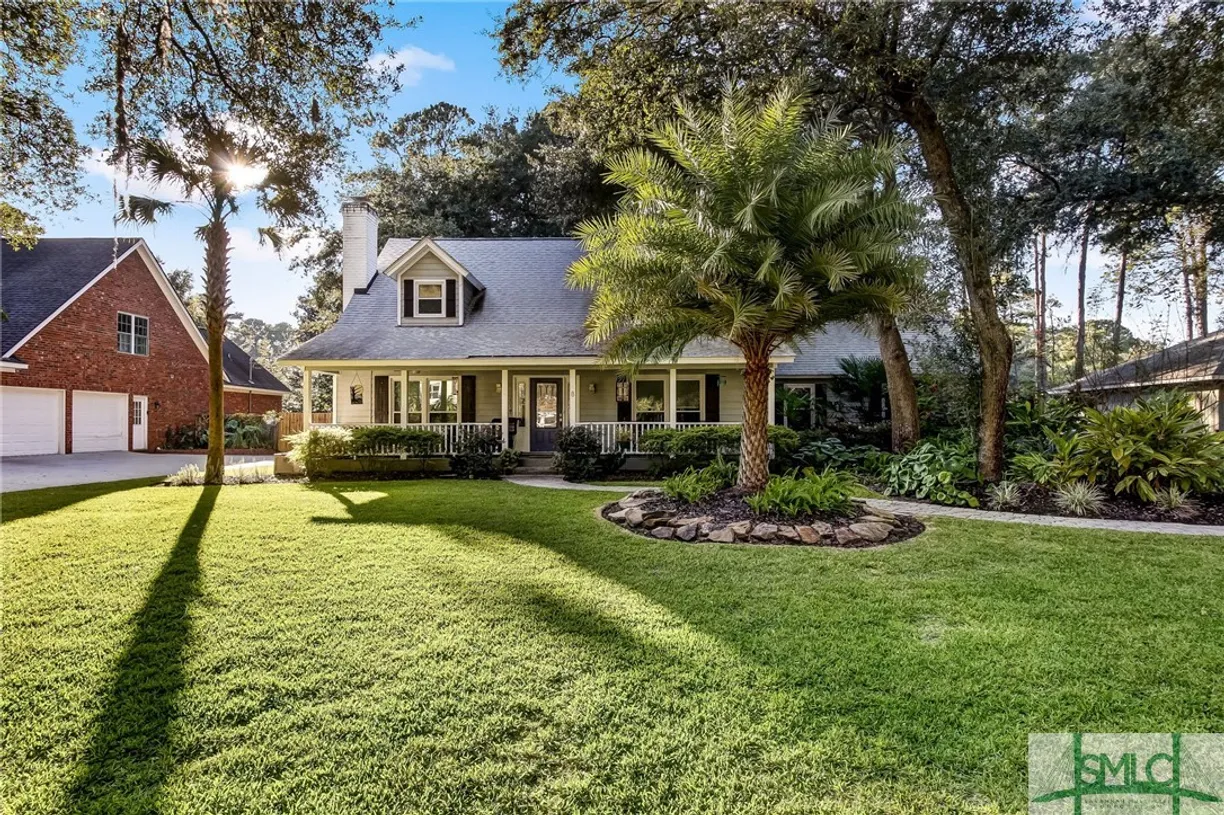 Savannah Real Estate | View 8 Baker Drive | 4 Beds, 2 Baths