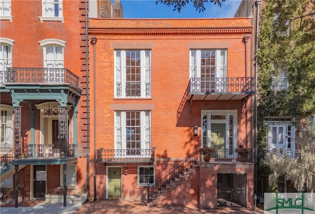 Savannah Real Estate | View 228 E Oglethorpe Avenue | 5 Beds, 3 Baths