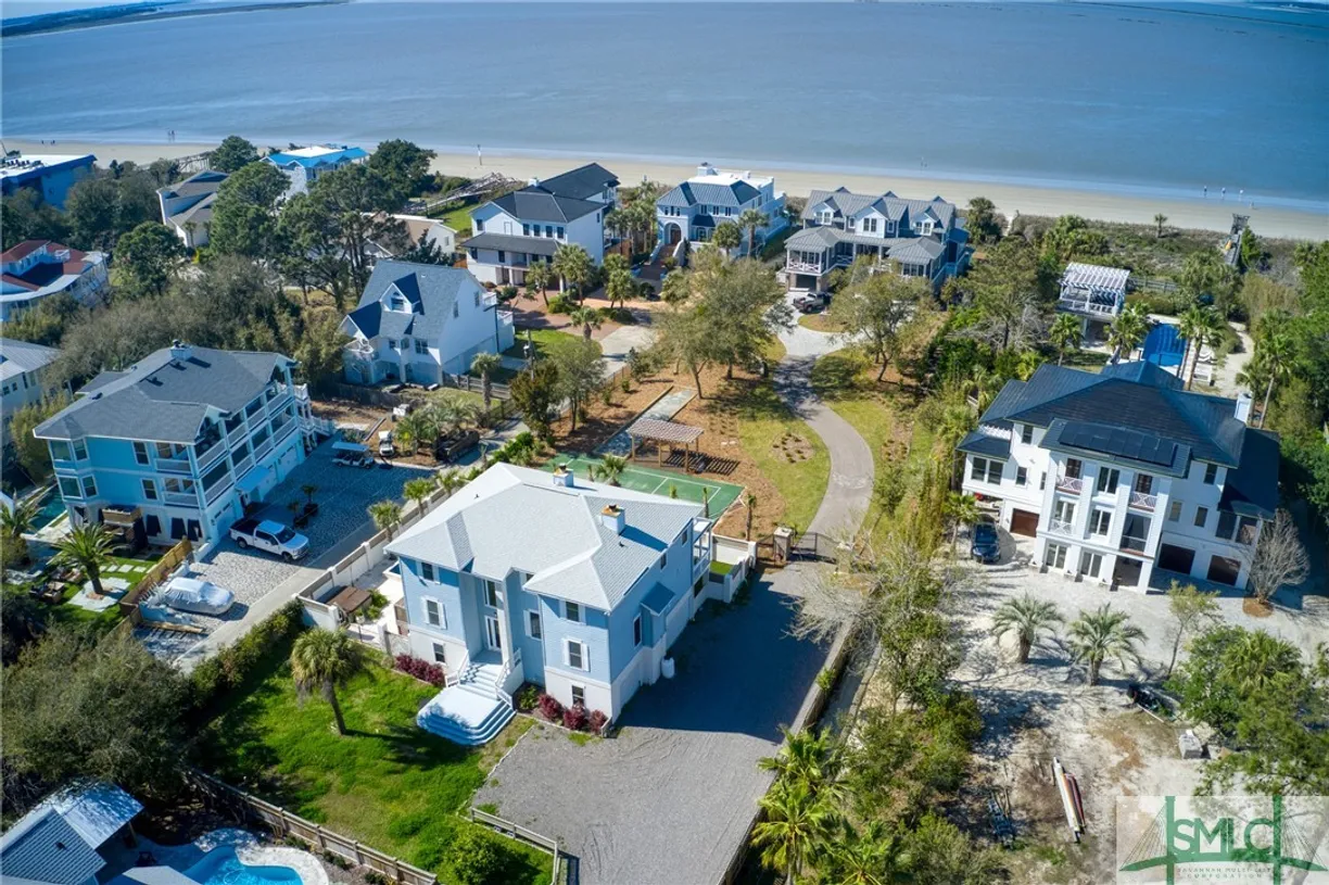 Savannah Real Estate | View 1111 B Bay Street | Listing