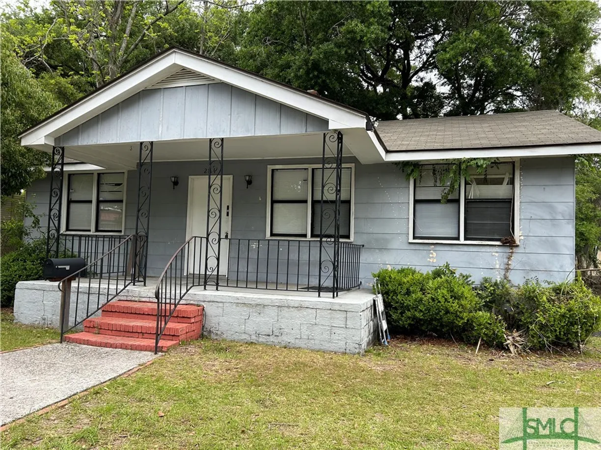 Savannah Real Estate | View 2114 Sunset | 3 Beds, 1 Bath