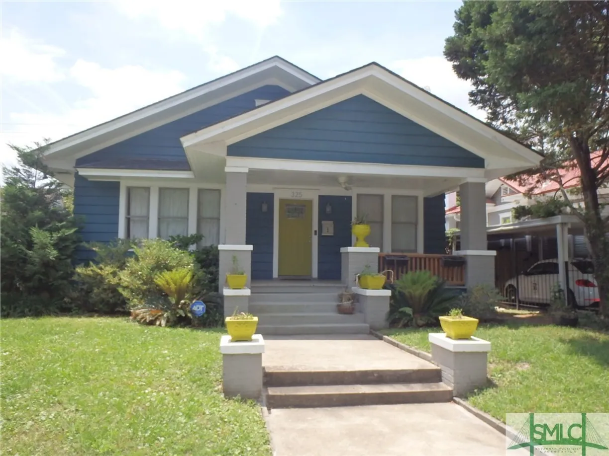 Savannah Real Estate | View 325 E 49th Street | 3 Beds, 2 Baths