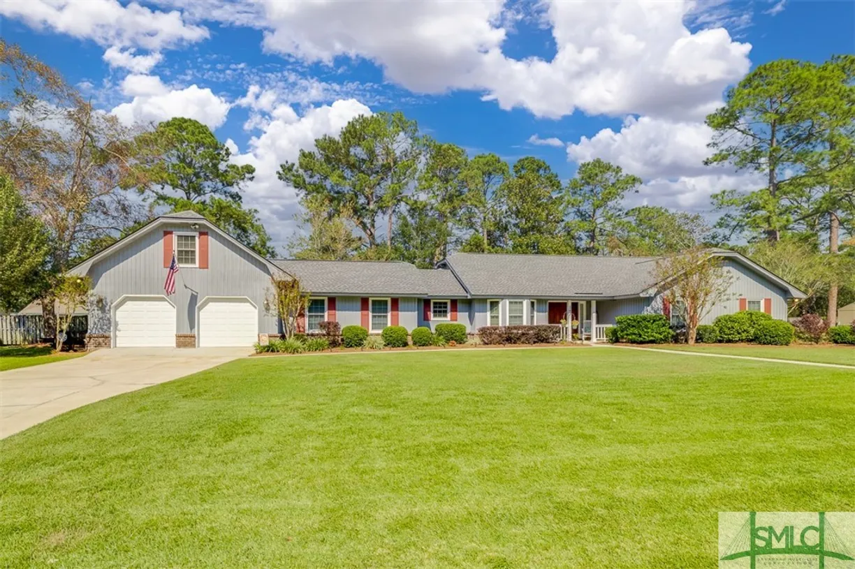 Savannah Real Estate | View 202 W Southfield Drive | 4 Beds, 4 Baths