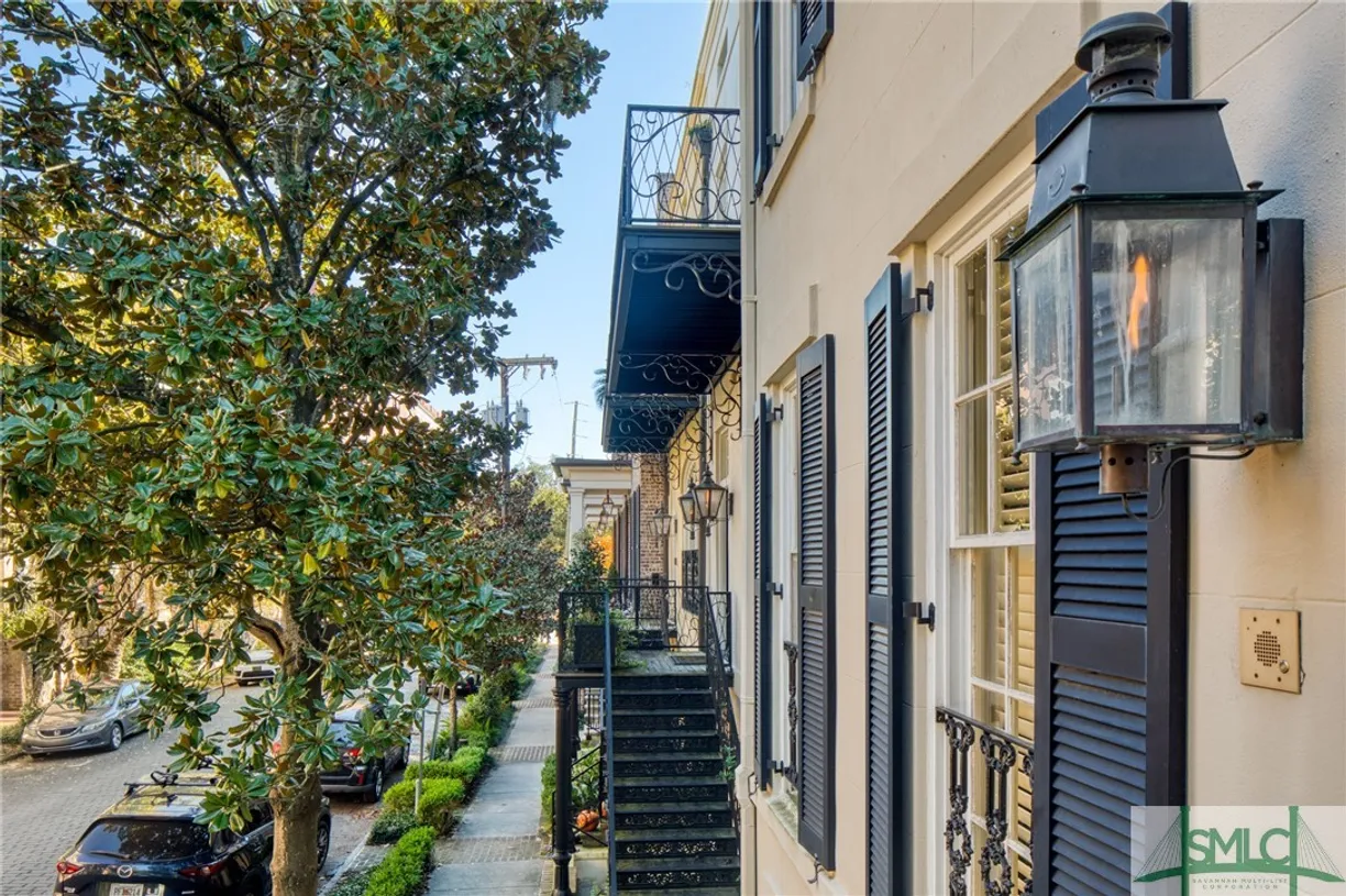 Savannah Real Estate | View 3 E Macon Street | Listing