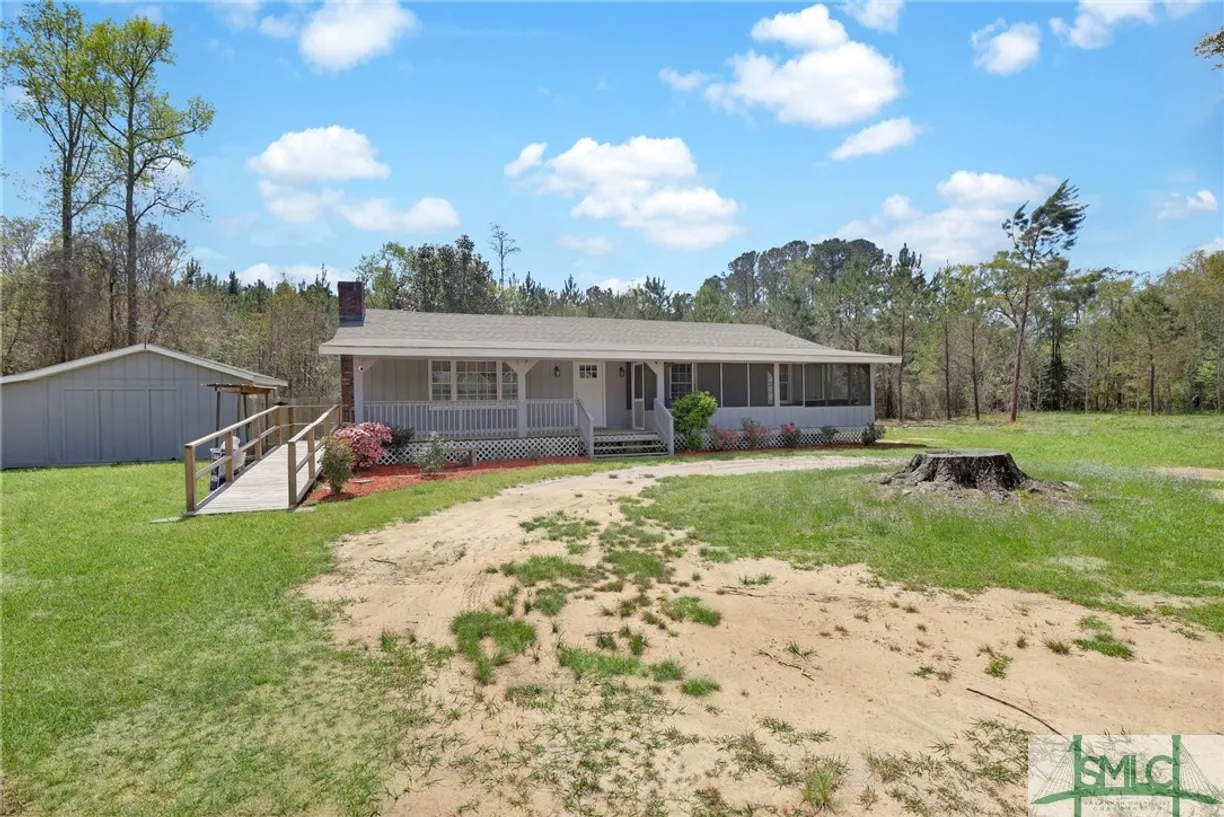 Savannah Real Estate | View 636 Hwy 80 | 3 Beds, 2 Baths